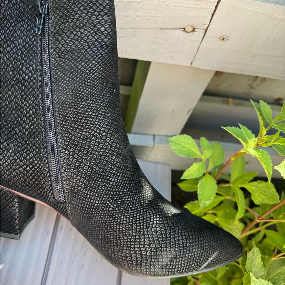 NWT 8.5WW extra wide black booties - Picture 15 of 15